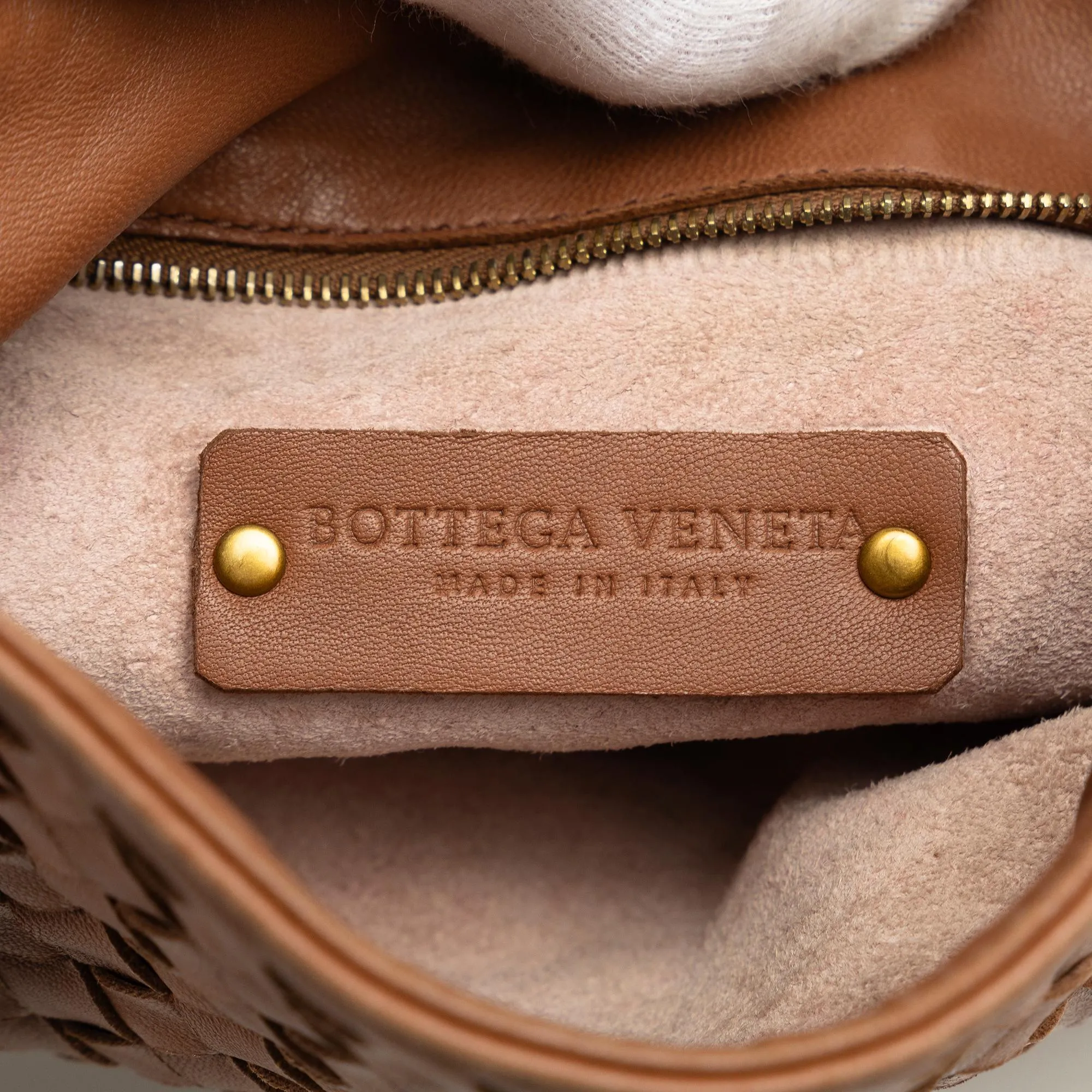 Bottega Veneta Intrecciato Crossbody (SHG-HEIlec)