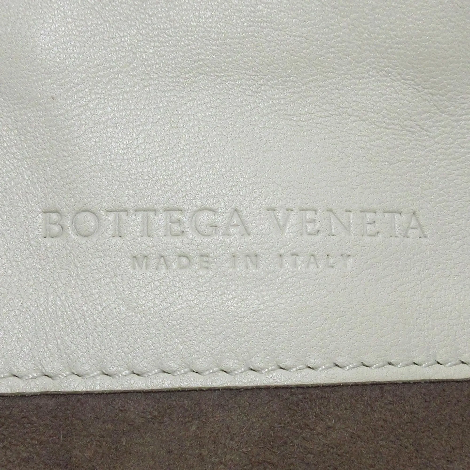 Bottega Veneta Intrecciato Flap Crossbody Bag (SHG-wEXfxE)
